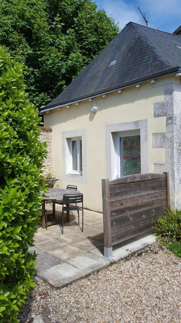 La Roseraie Neuville-du-Poitou Exterior foto