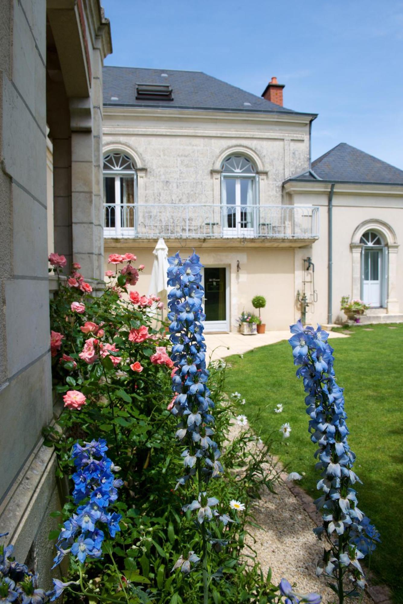 La Roseraie Neuville-du-Poitou Exterior foto